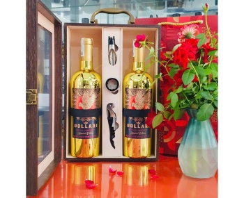 Set Quà Tặng Hộp Gỗ Mặt Kính 2 chai Vang Chile Dollari