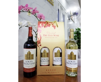 Vang Pháp Louis Frontera đỏ và trắng - Set hộp giấy 2 chai
