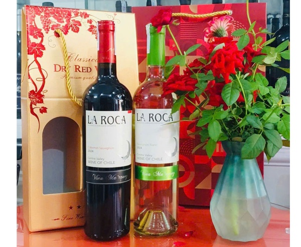 Vang Chile La roca đỏ và trắng - Set hộp giấy 2 chai