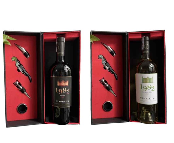Set Quà Tặng 1 Chai Vang Pháp 1982 UG Bordeaux